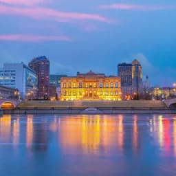 Des Moines