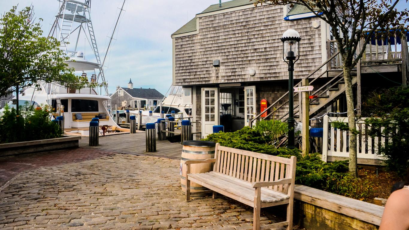 Beautiful Luxury Hotels and Resorts in Nantucket.