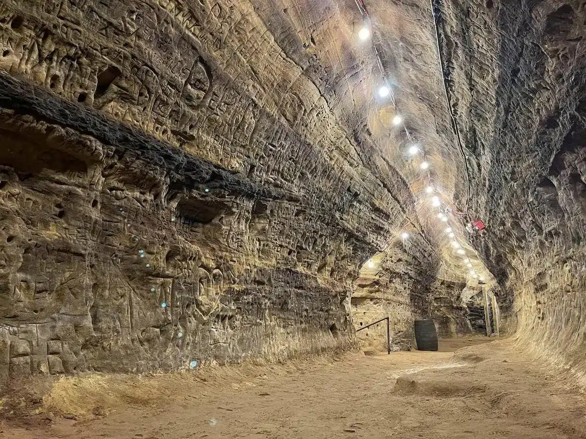 Robber's Cave, Lincoln, Nebraska