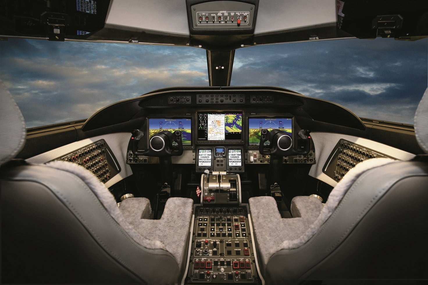 Learjet 75 cockpit