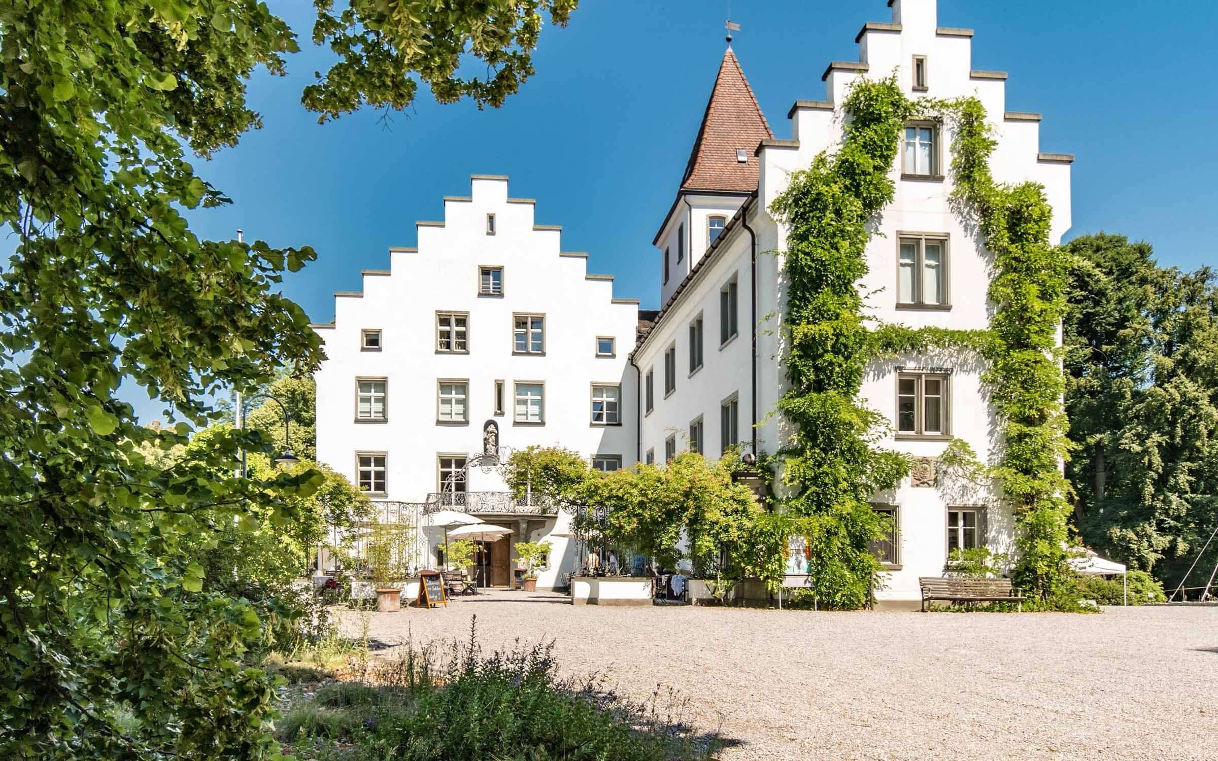 Schloss Wartegg. Fly Private to Altenrhein.