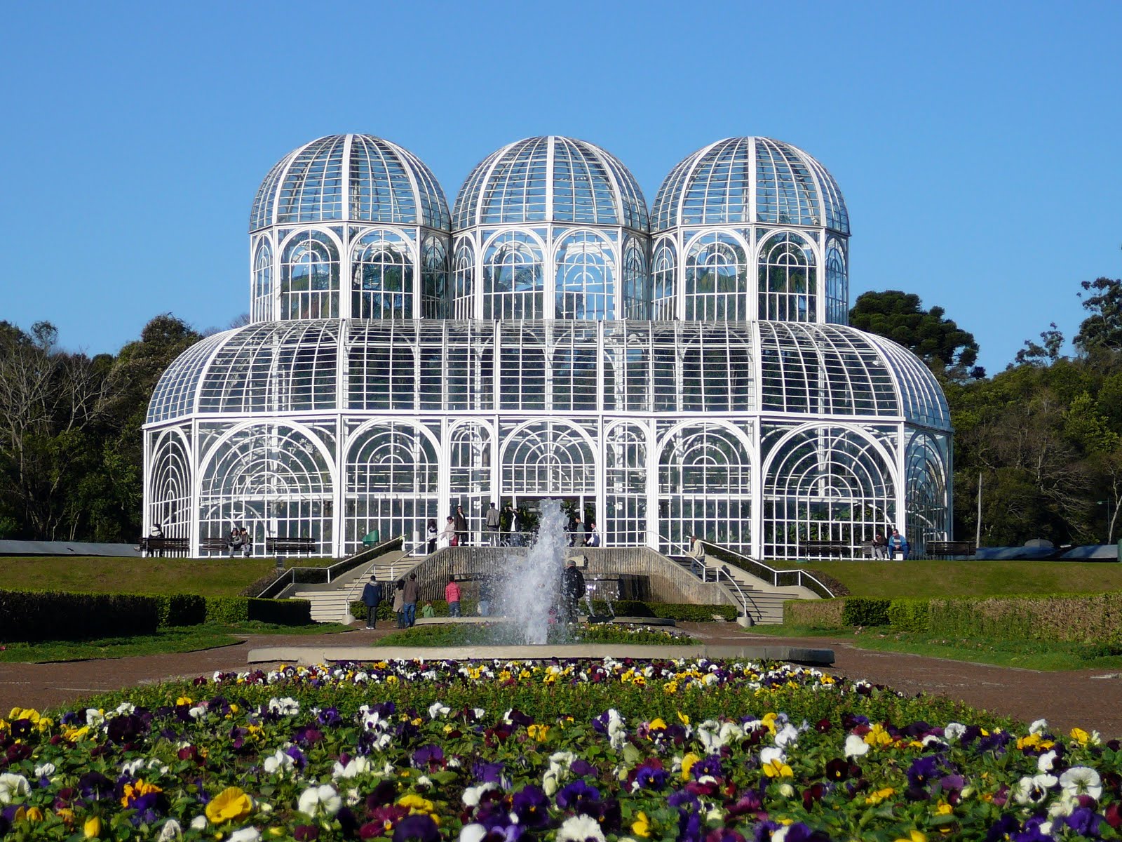 Jardim Botânico de Curitiba. Fly private to Curitiba.